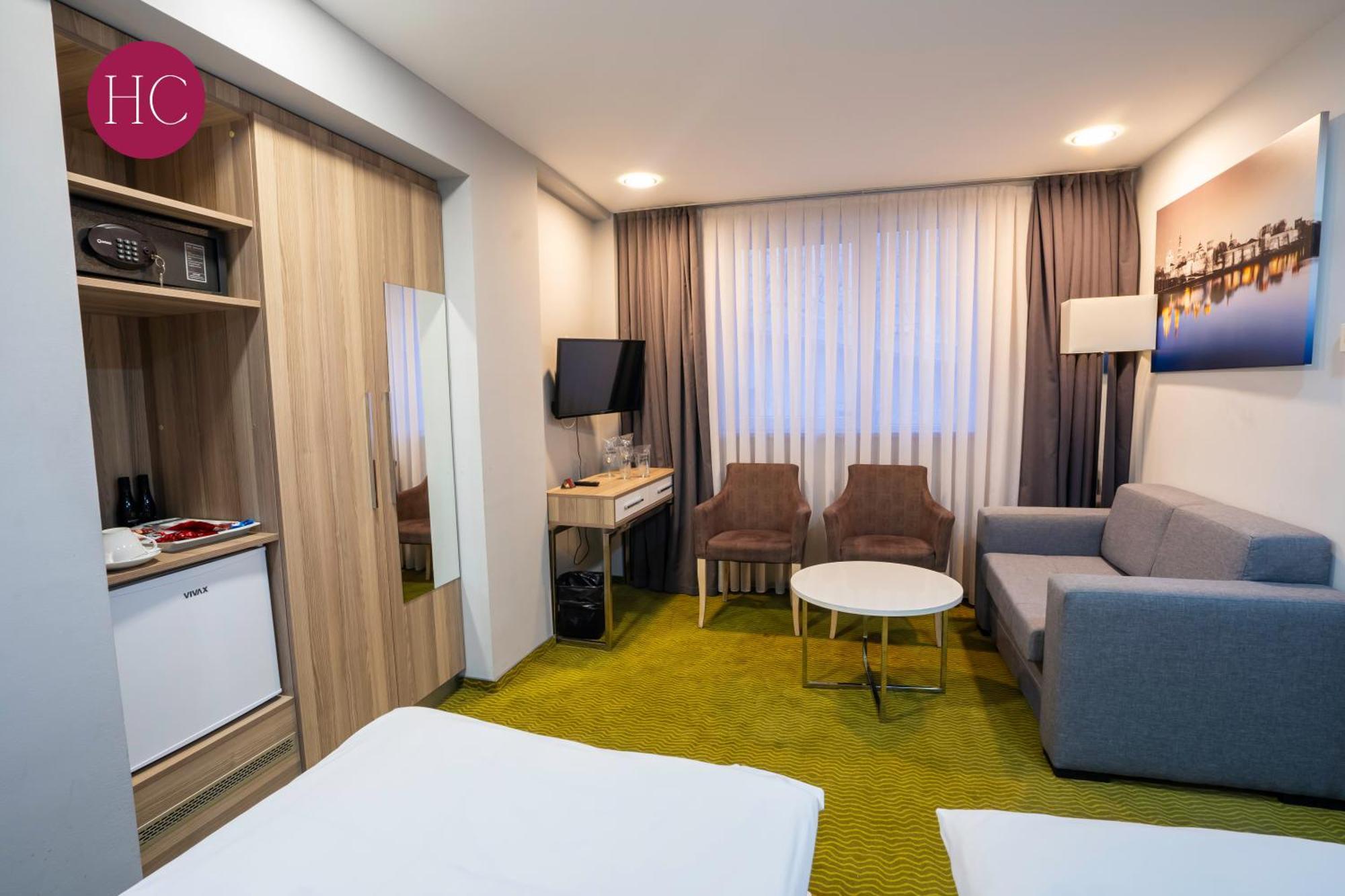 Central Hotel, Fitness And Spa Vinica Exterior photo